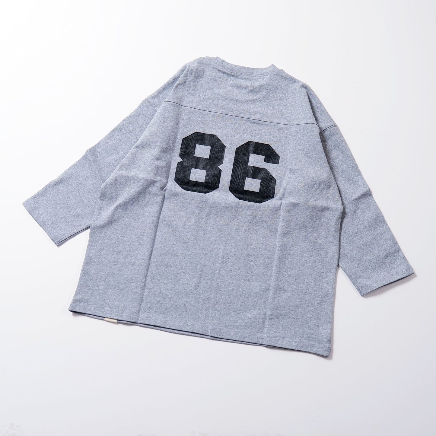 crack rubber football Tee -gray-